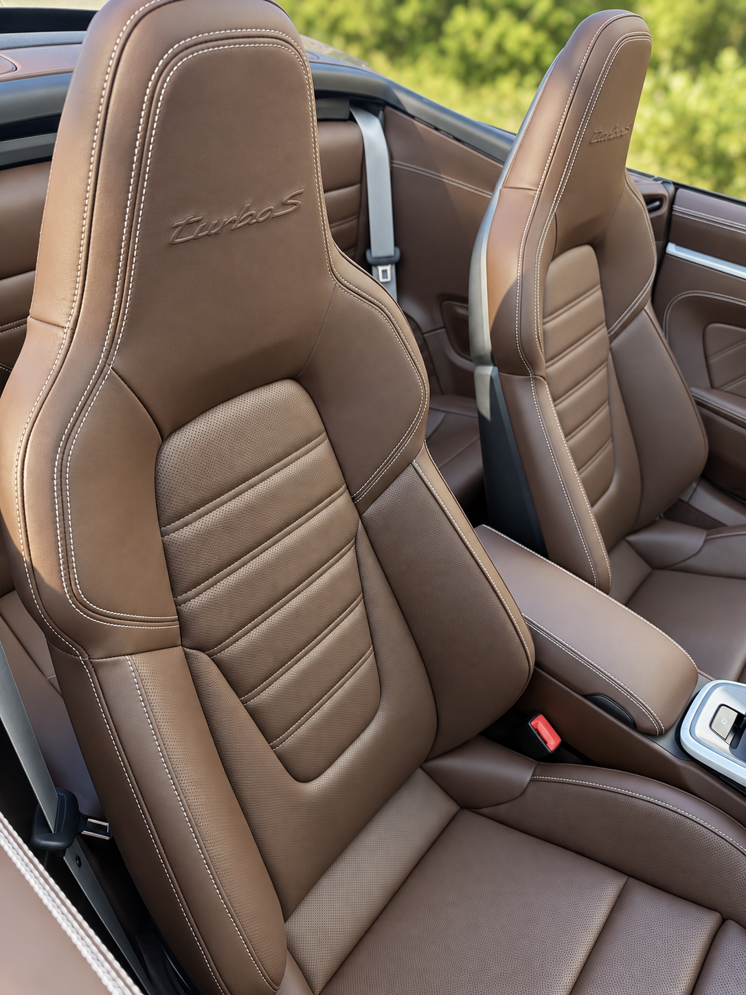 Truffle Brown sport seats with Turbo S embossing